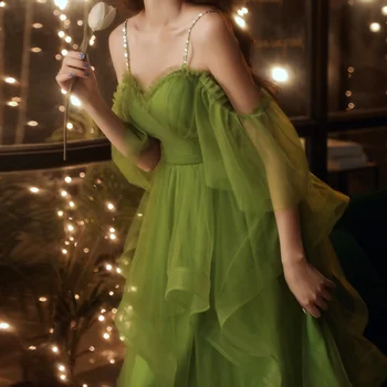 Ново сладко елегантна зелена рокля за жени с рюшами до средата на прасците Дама на Принцеса Банкет луксозно благородна бална рокля Рокля 2023 Нова мода